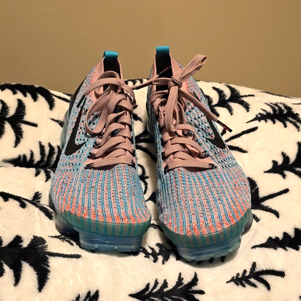 Women's Nike Vapormax flyknit 2023